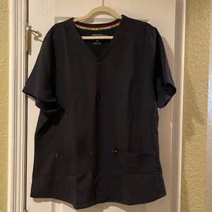 Fabletics Black Scrub Top 2X rainbow stitching